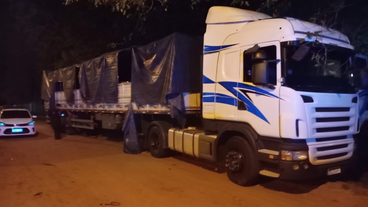 Piratas del asfalto atacan un camión en Itauguá y retienen a dos trabajadores