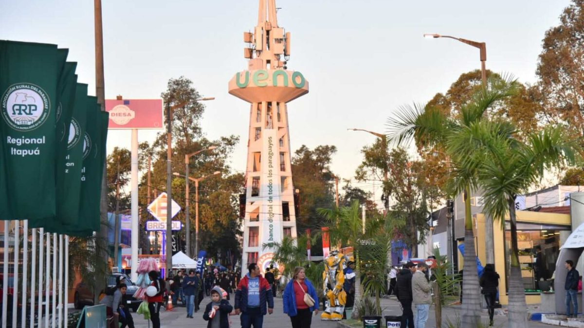 La Expo 2026 abre sus puertas con negocios, ganadería y entretenimiento