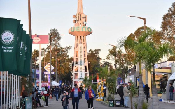 La Expo 2026 abre sus puertas con negocios, ganadería y entretenimiento