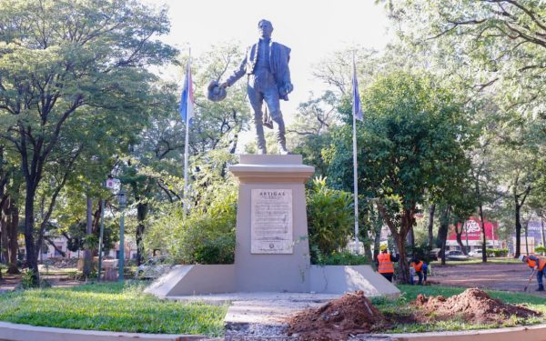 Obras en la Plaza Uruguaya priorizan preservación de árboles