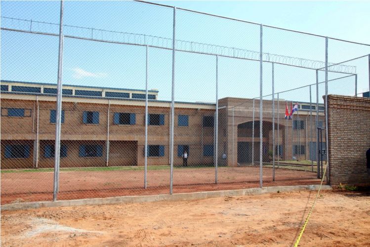 Dos reos escapan de la cárcel de Misiones e investigarán a los guardias