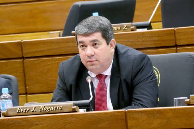 Exdiputado va a juicio por presunto negociado con la merienda escolar