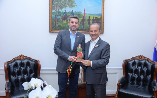 Analizan nuevo puente para conectar Mayor Otaño con Argentina y Brasil