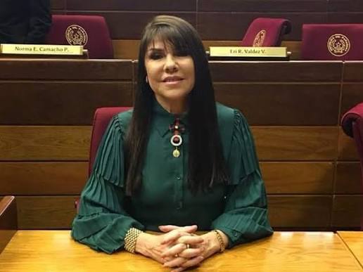 Senadora exige que la ministra de Obras rinda cuentas sobre el caso Pedrozo