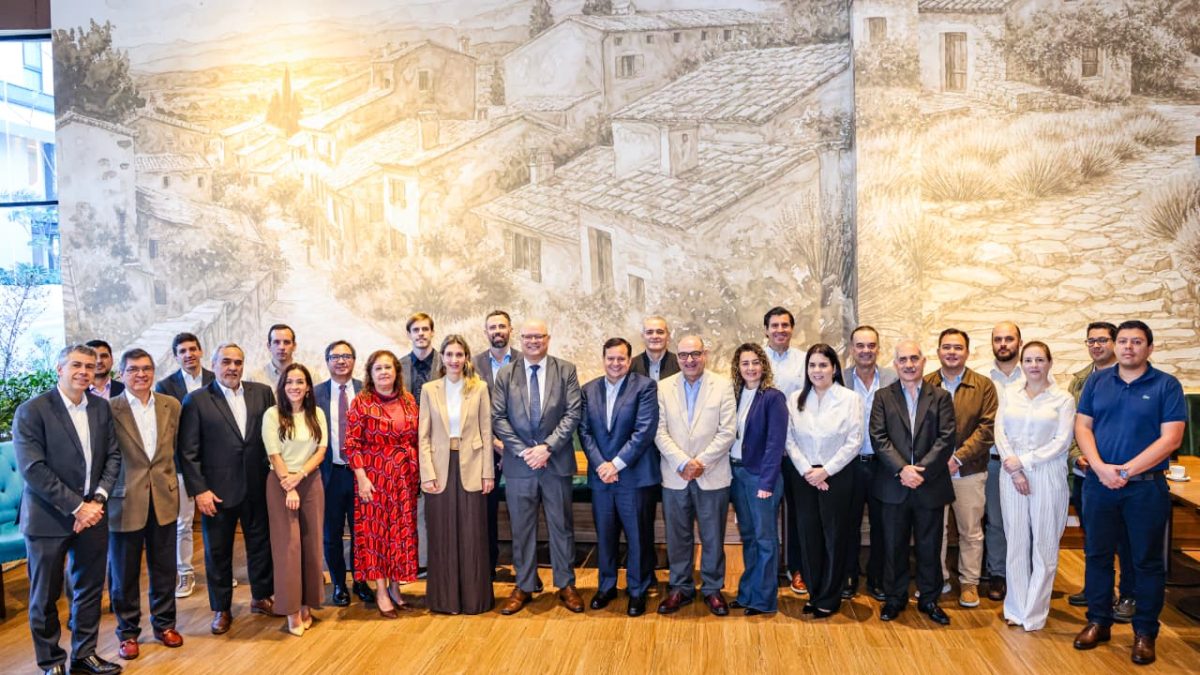 Empresarios respaldan aumentar el déficit, pero piden transparencia de las deudas