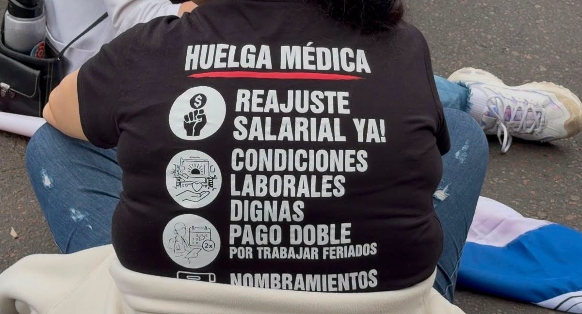 Segundo día de huelga de médicos y llevan la protesta hasta la Conmebol