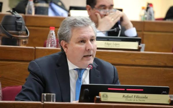 Filizzola destaca acuerdo salarial y critica manejo de la crisis sanitaria