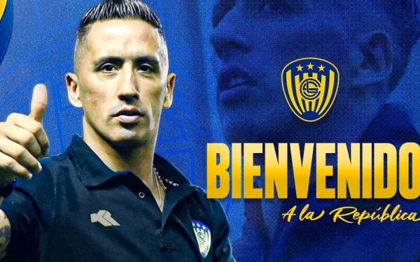 Luqueño cambia de técnico y apuesta nuevamente por Lucas Barrios