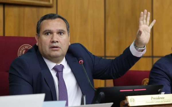 Senador pide dejar de lado las diferencias y escuchar a las bases