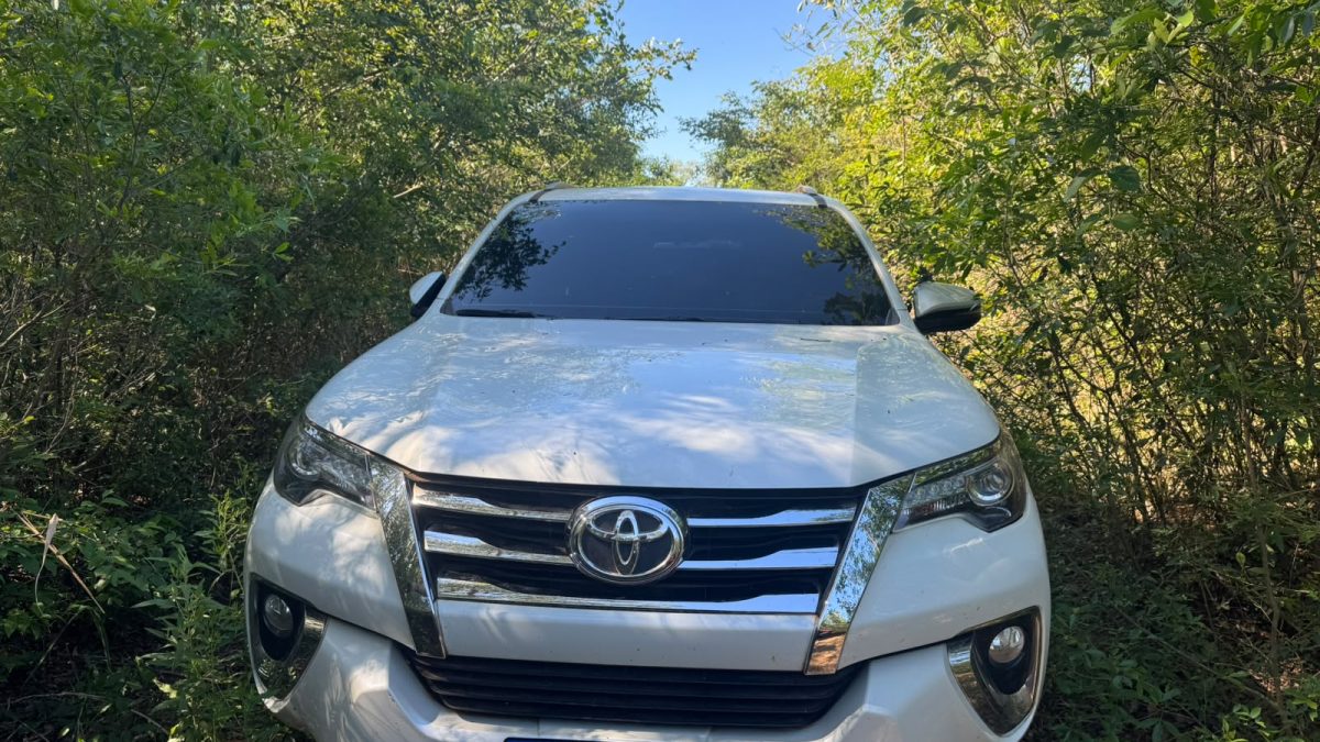 Hallan camioneta utilizada en el crimen de Rebeca Martínez
